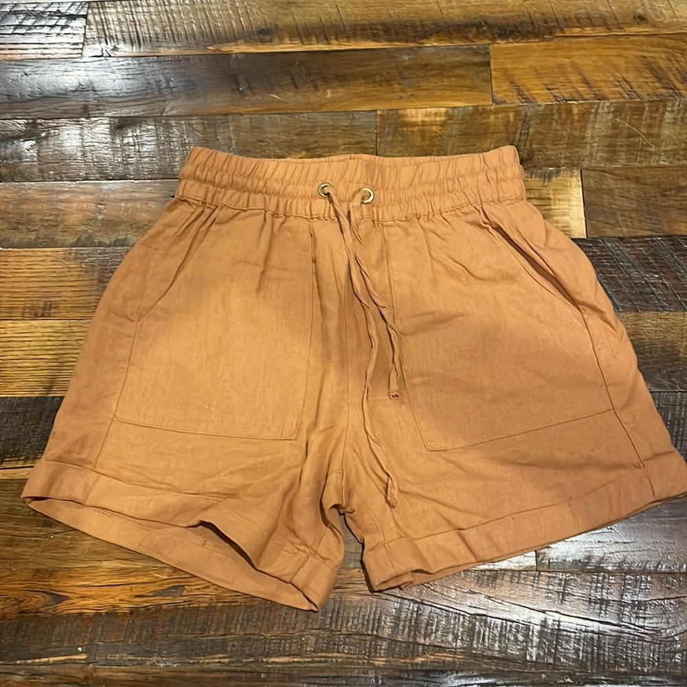 Linen shorts